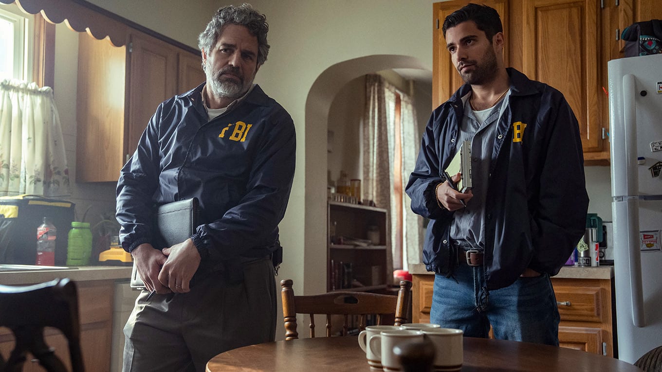 Szenenbild aus der Serie Task mit Mark Ruffalo und Fabien Frankel