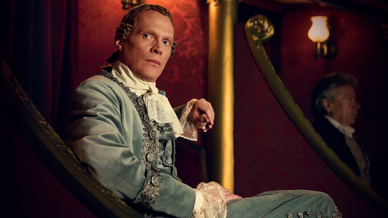 Paul Bettany als Antonio Salieri in der Sky Original Serie " amadeus""="