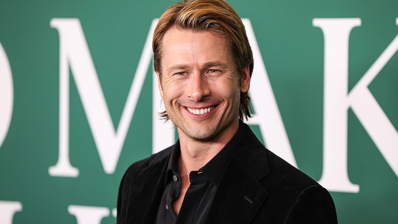 Portraitbild von Schauspieler Glen Powell
