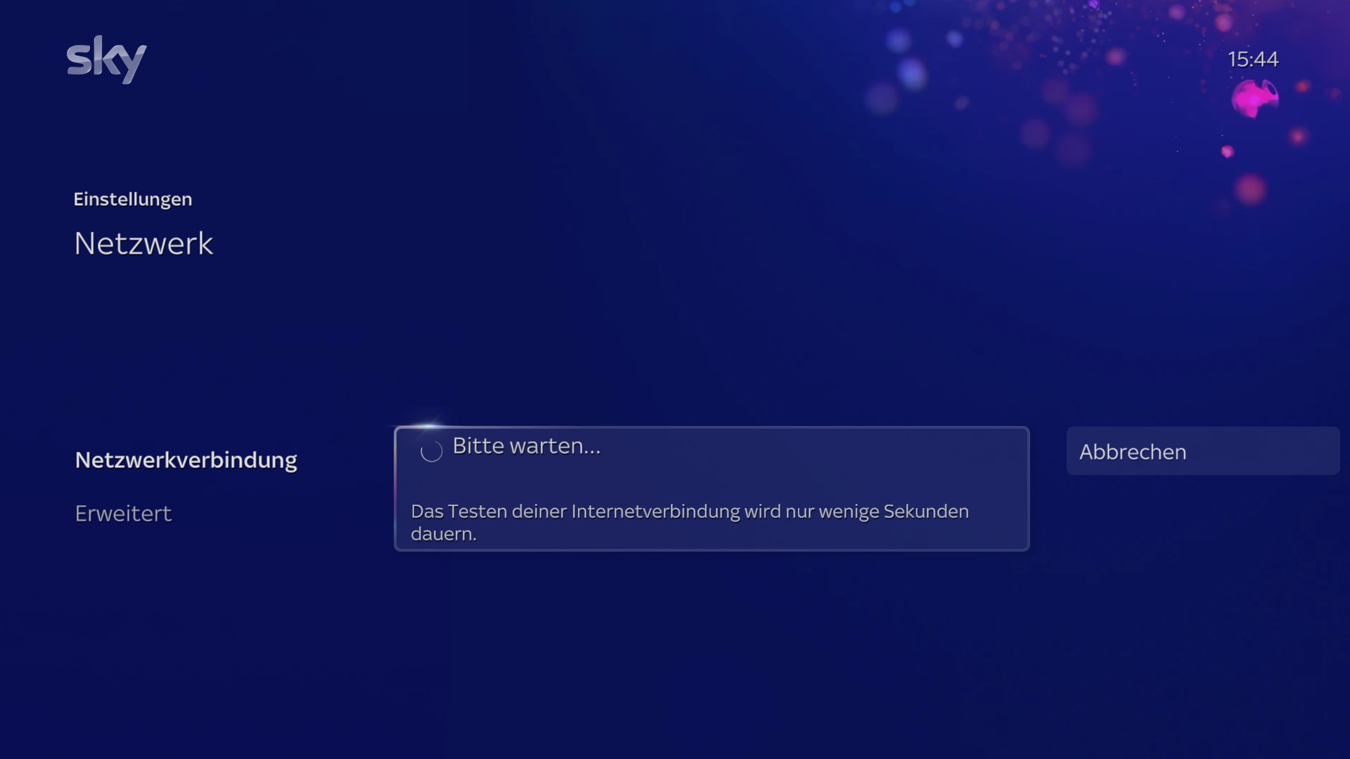 Bildschirm mit der Aufforderung, zu warten, bis die Einrichtung der Internetverbindung abgeschlossen ist
