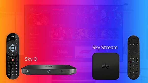 Vergleich von Sky Q und Sky Stream mit Receivern und Fernbedienungen.