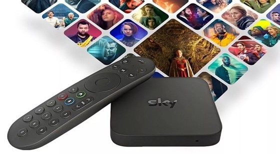 Sky Box und Fernbedienung mit Serienmix