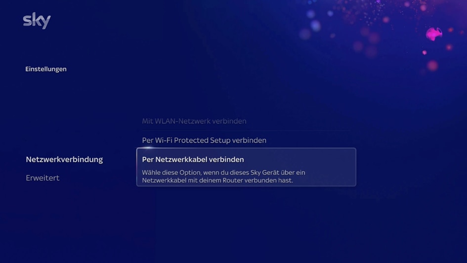 Einstellungen > Netzwerkbildschirm mit hervorgehobener Schaltfläche „Per Netzwerkkabel verbinden“.