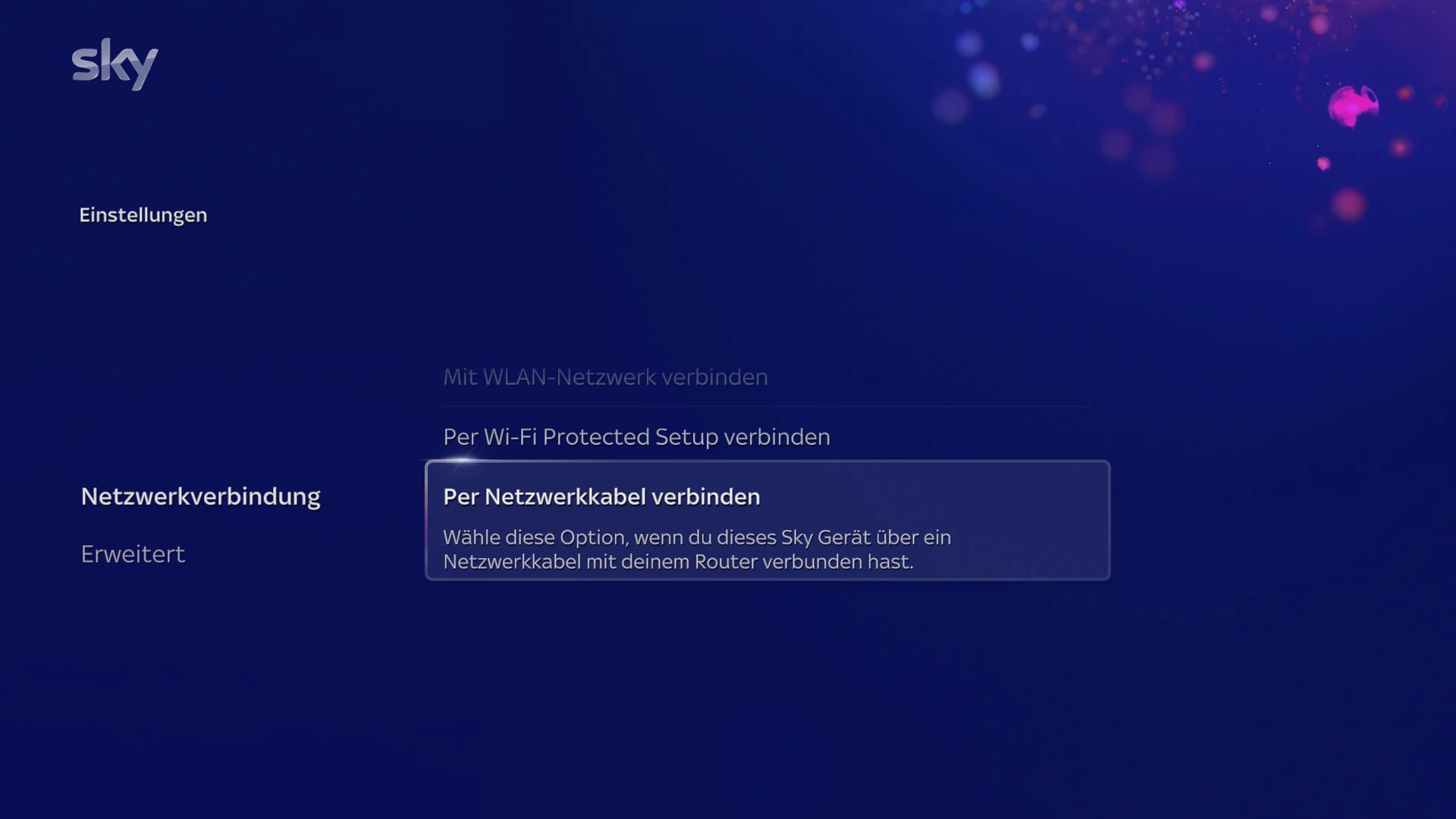 Bildschirmaufforderung zum Klicken auf „Per Netzwerkkabel verbinden“ unter „Netzwerkverbindung“ in den Einstellungen