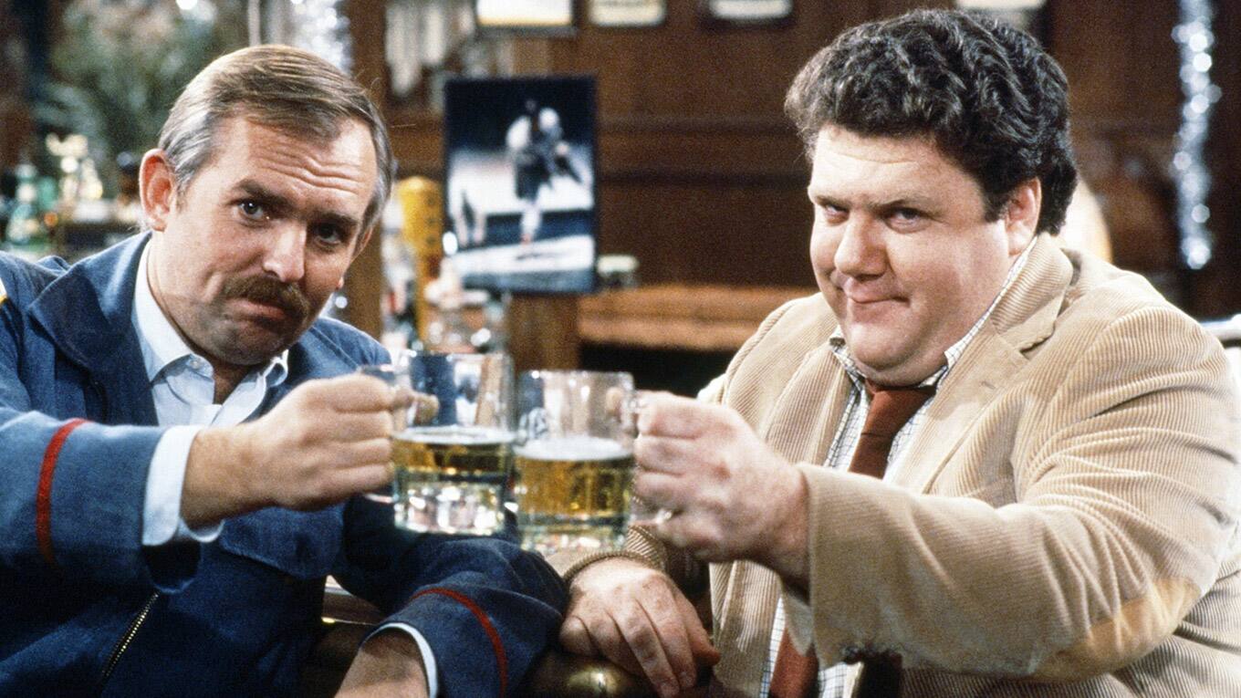 John Ratzenberger als Cliff Clavin (links) und  George Wendt als Norm Peterson in der Sitcom 