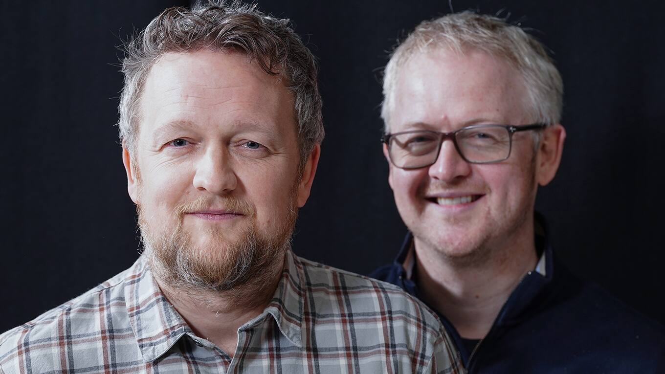 Harry (links) und Jack Williams sind als Autoren für die Thrillerserie verantwortlich.