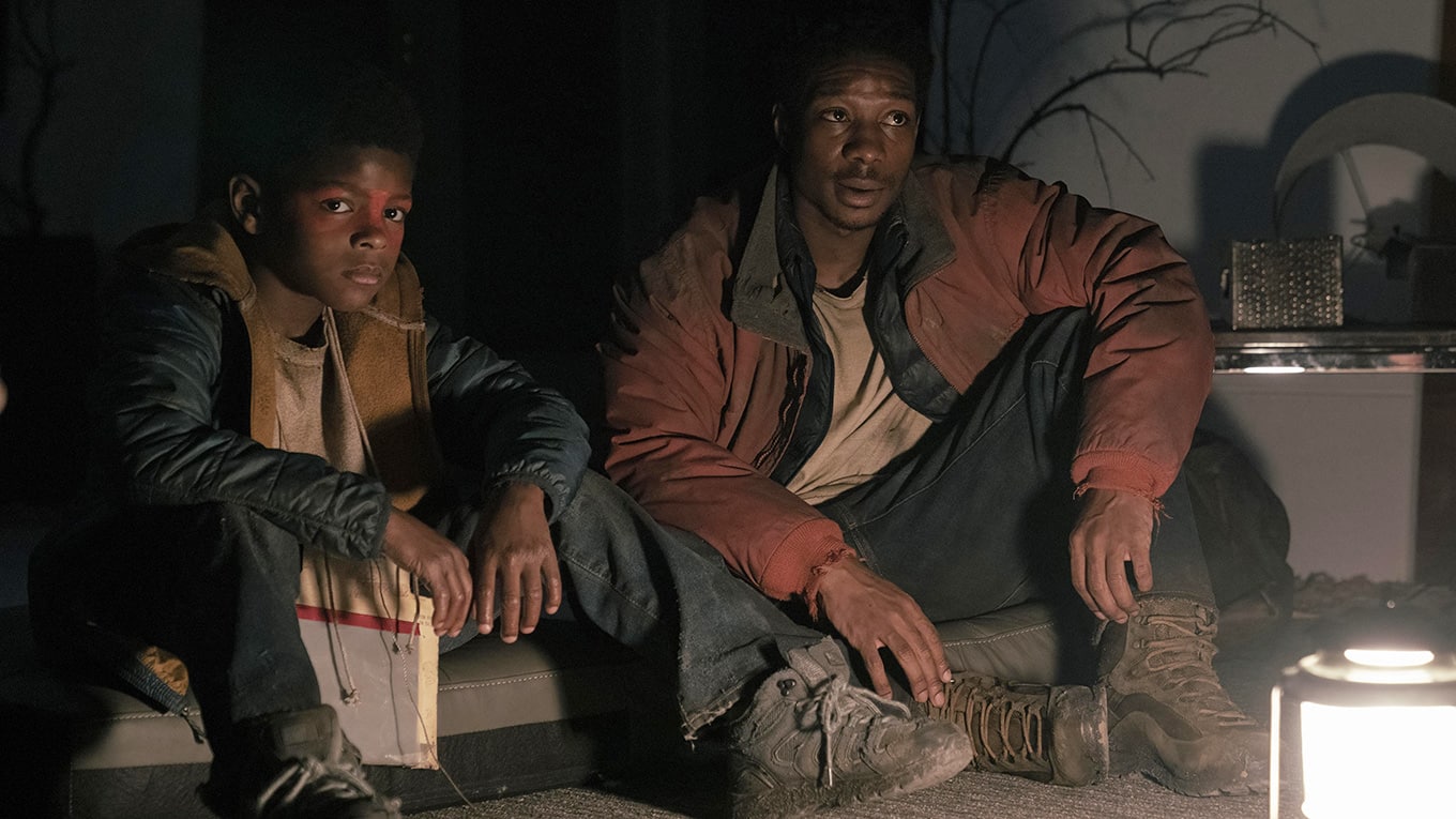Keivonn Woodard als Sam (links) und Lamar Johnson als Henry in The Last of Us Staffel 1 Episode 5 Ertragen und Überleben