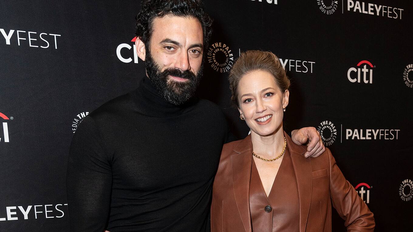 Foto von Morgan Spector und Carrie Coon
