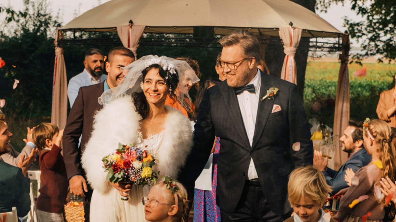 Nicholas Ofczarek und Pegah Ferydoni in 