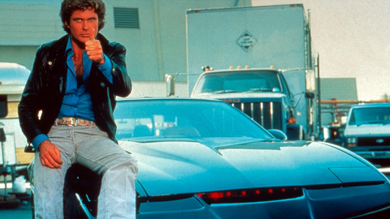 Foto aus der Serie Knight Rider aus dem Jahr 1982 mit David Hasselhoff in der Hauptrolle als Michael Knight.