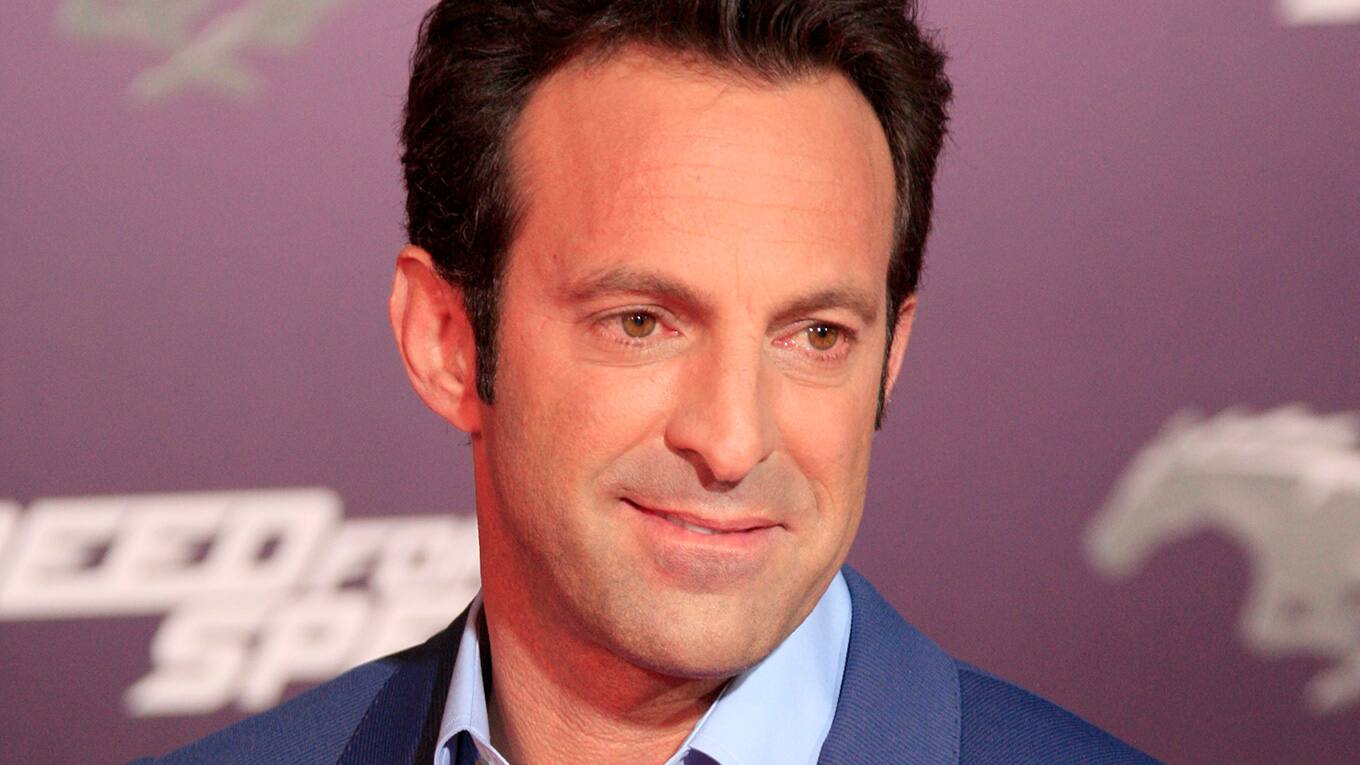 Scott Waugh nimmt bei 