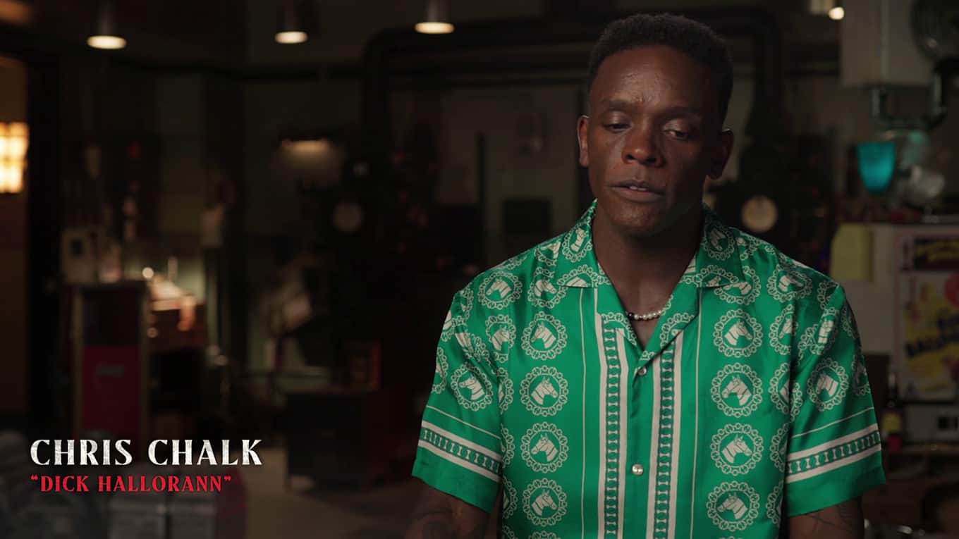 ES: Welcome to Derry – Clip: Chris Chalk spielt Dick Halloran