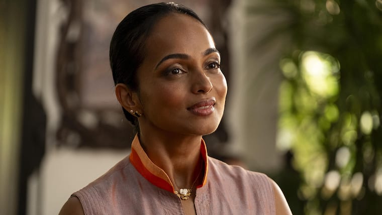 Shalini Peiris spielt Amrita in "The White Lotus"