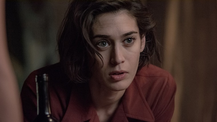 Carla Monroe (Lizzy Caplan)