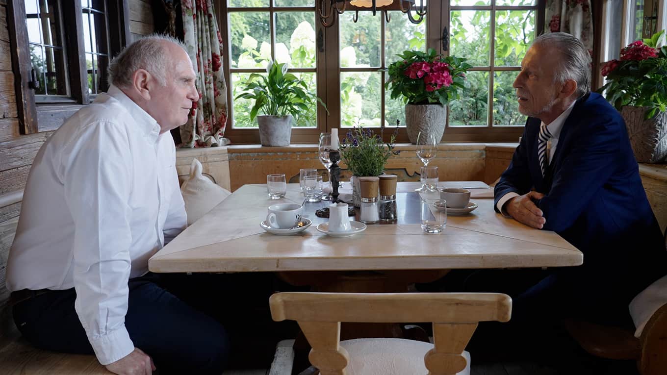 Uli Hoeneß (links) und Christoph Daum im Gespräch.
